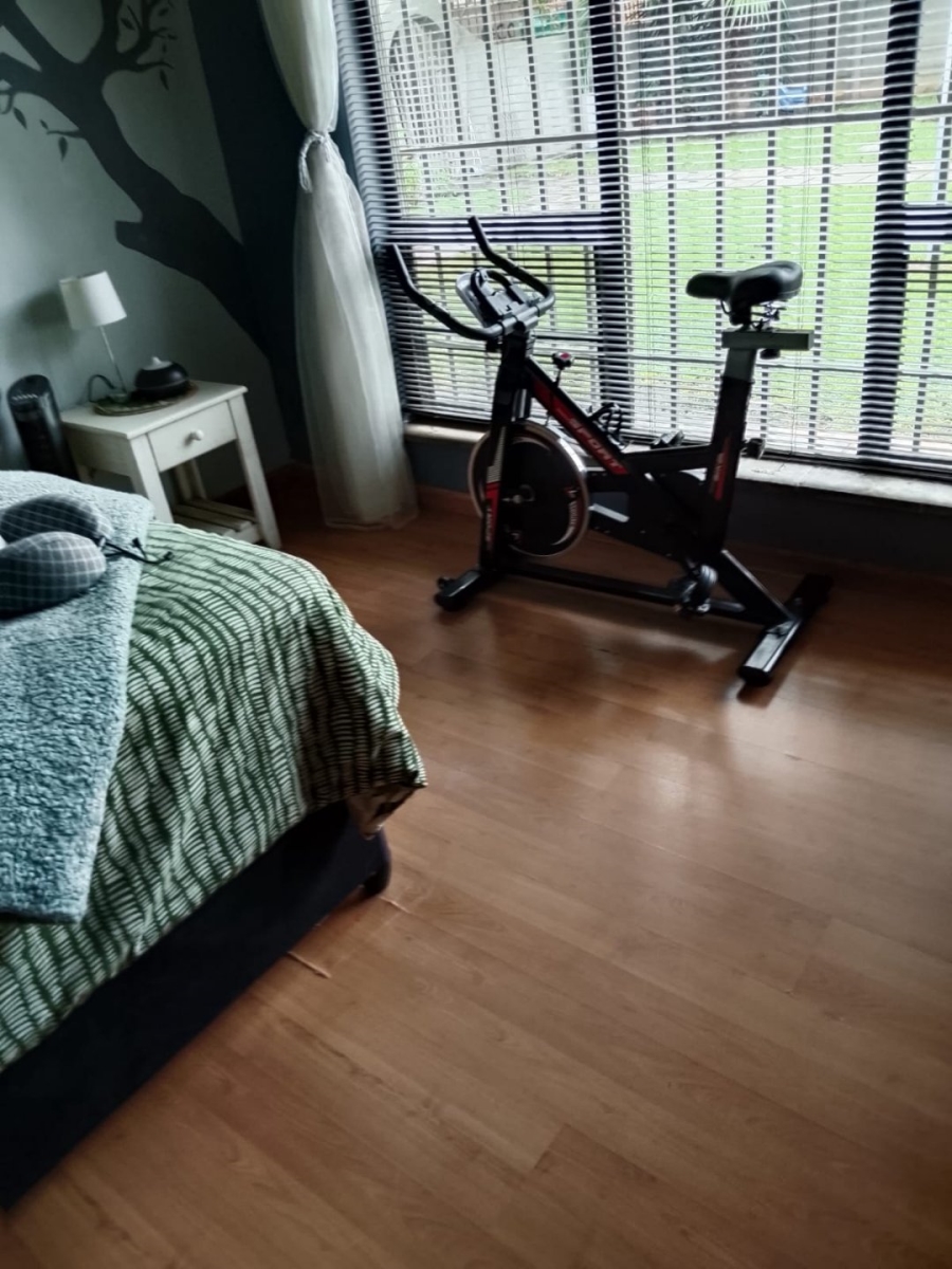 5 Bedroom Property for Sale in Lourenspark North West